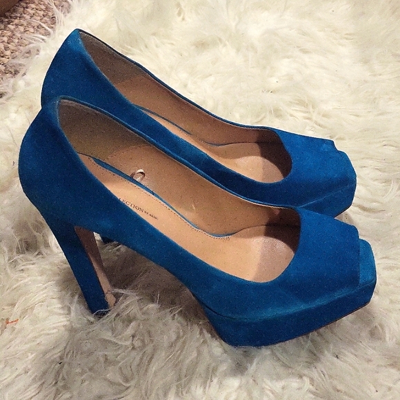 ZARA *** Turquoise/Blue Suede Zara platform heels. - Picture 3 of 10
